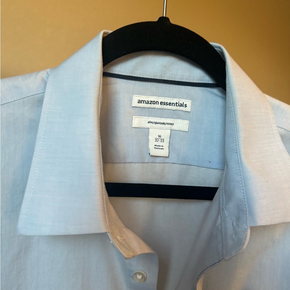 Amazon Essentials Slim Button-up - Picture 2 of 5